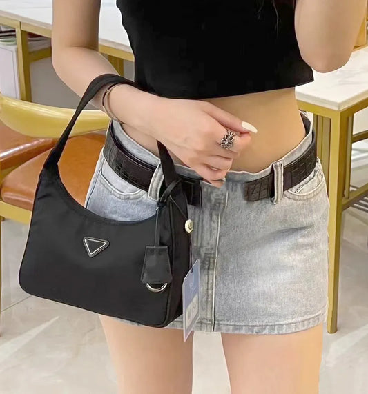 :  👜 Luxe P-triss™ | High Demanding